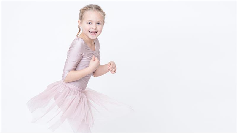 Jente som danser ballett